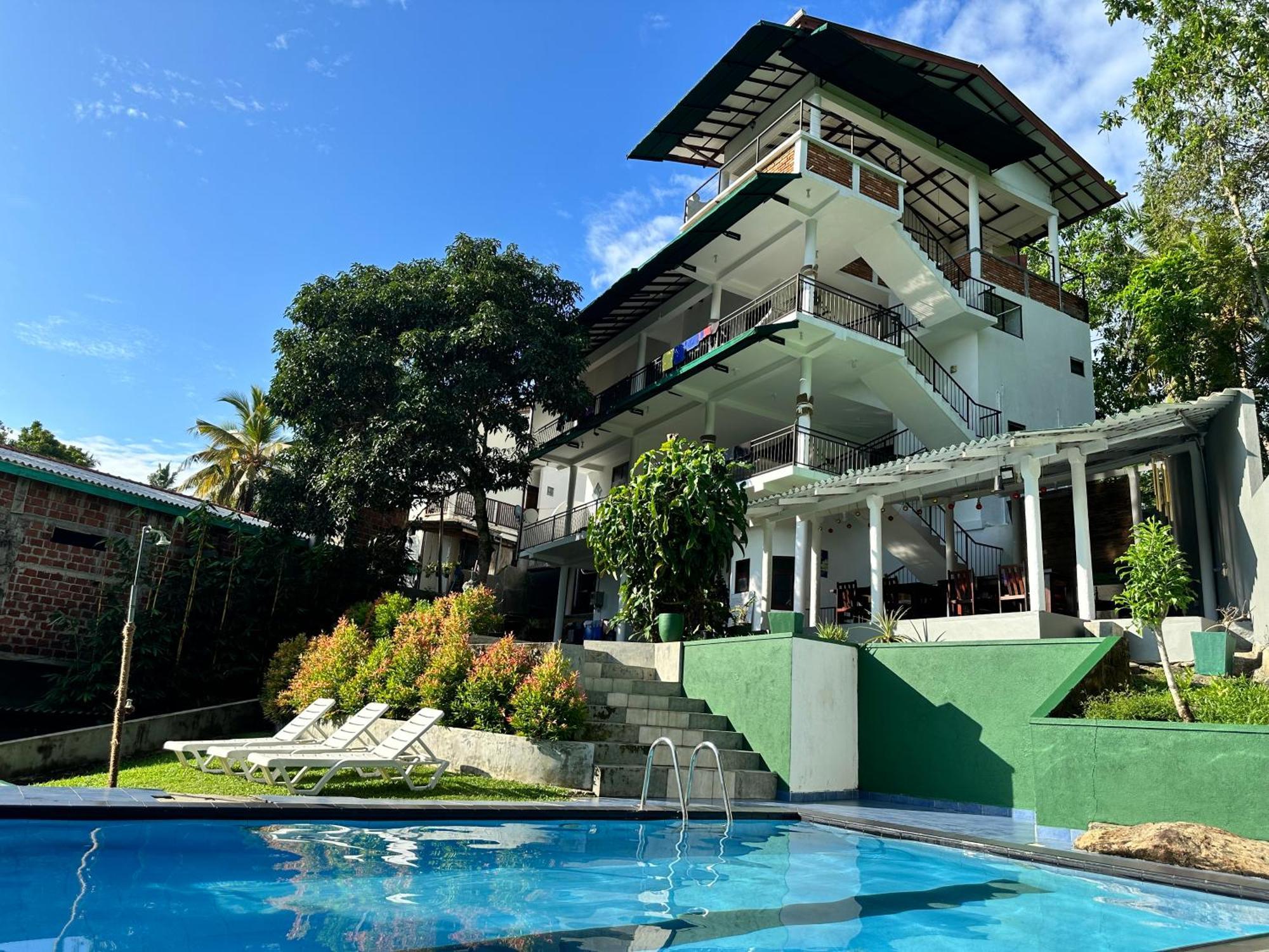 אונה ואטונה Green Hill Paradise Villa מראה חיצוני תמונה
